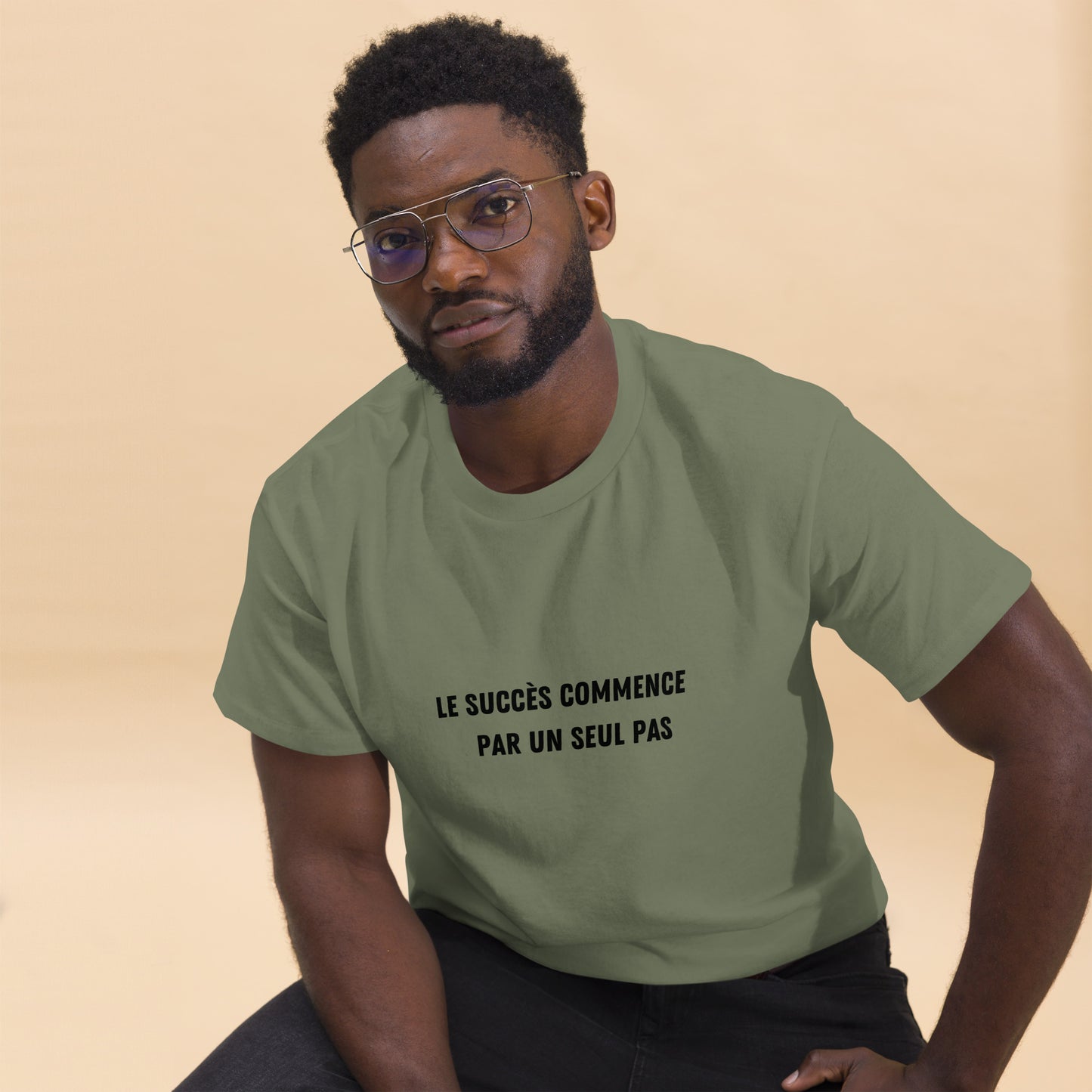 T-shirt classique homme - Le succès commence par un seul pas